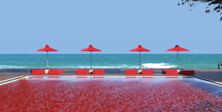 Illustration for article titled 12 Cool Pools You Wish You Were Swimming In Now